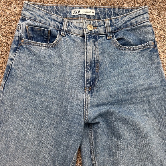 Zara high-waisted mom fit jeans - Picture 1 of 4